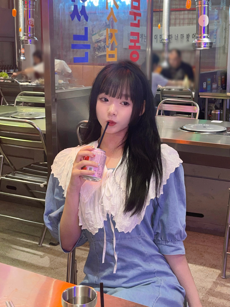 椰椰子-广东省·广州市·荔湾区-抖音、某红薯-可接寄拍、买家秀、化妆品。风格百变，擅长舞蹈。会p图会拍照会穿搭。出片率高，出图快。
