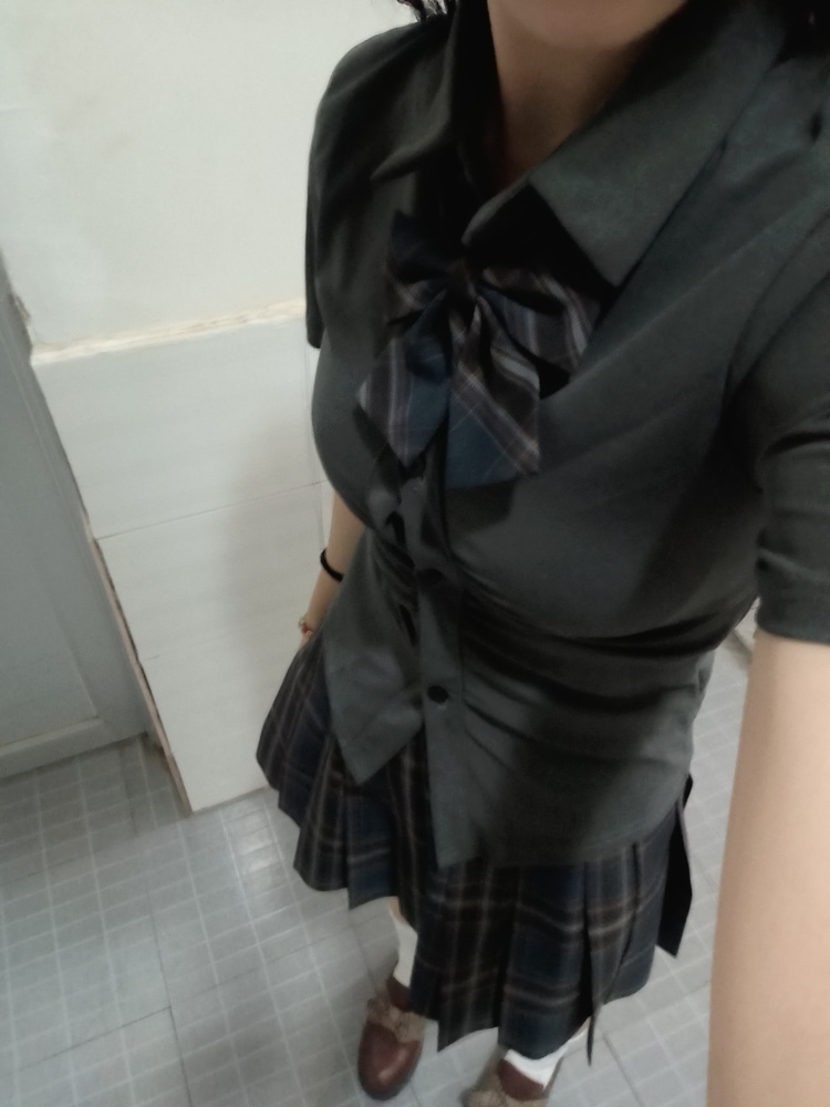单手开拖拉机-湖南省·衡阳市·蒸湘区-抖音-19岁女大 身高159 体重84 平时穿s m码的衣服 会p图 暑假在家无聊找点事干