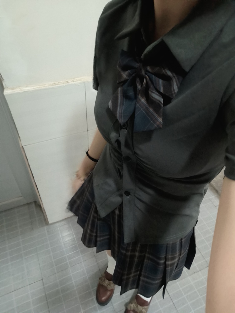 单手开拖拉机-湖南省·衡阳市·蒸湘区-抖音-19岁女大 身高159 体重84 平时穿s m码的衣服 会p图 暑假在家无聊找点事干