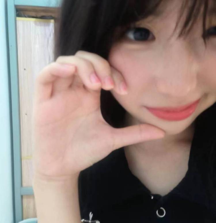 单手开拖拉机-湖南省·衡阳市·蒸湘区-抖音-19岁女大 身高159 体重84 平时穿s m码的衣服 会p图 暑假在家无聊找点事干