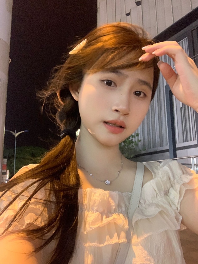 小蕊-广东省·揭阳市·榕城区-某红薯-素人接寄拍 会p图
身高体重:156/88
包包 /首饰饰品/鞋子/衣服
风格不定