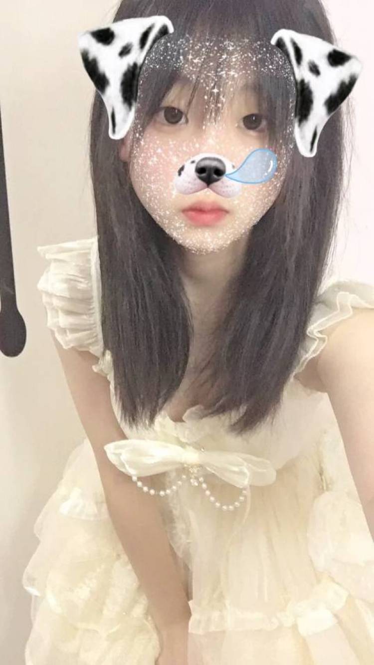 琉-安徽省·阜阳市·临泉县-抖音  某红薯  快手  美拍-170cm.104斤  会拍照 凹姿势穿搭  会修图   会谈吉他  会跳爵士  各种风格都能驾驭住  好商量 时间宽裕