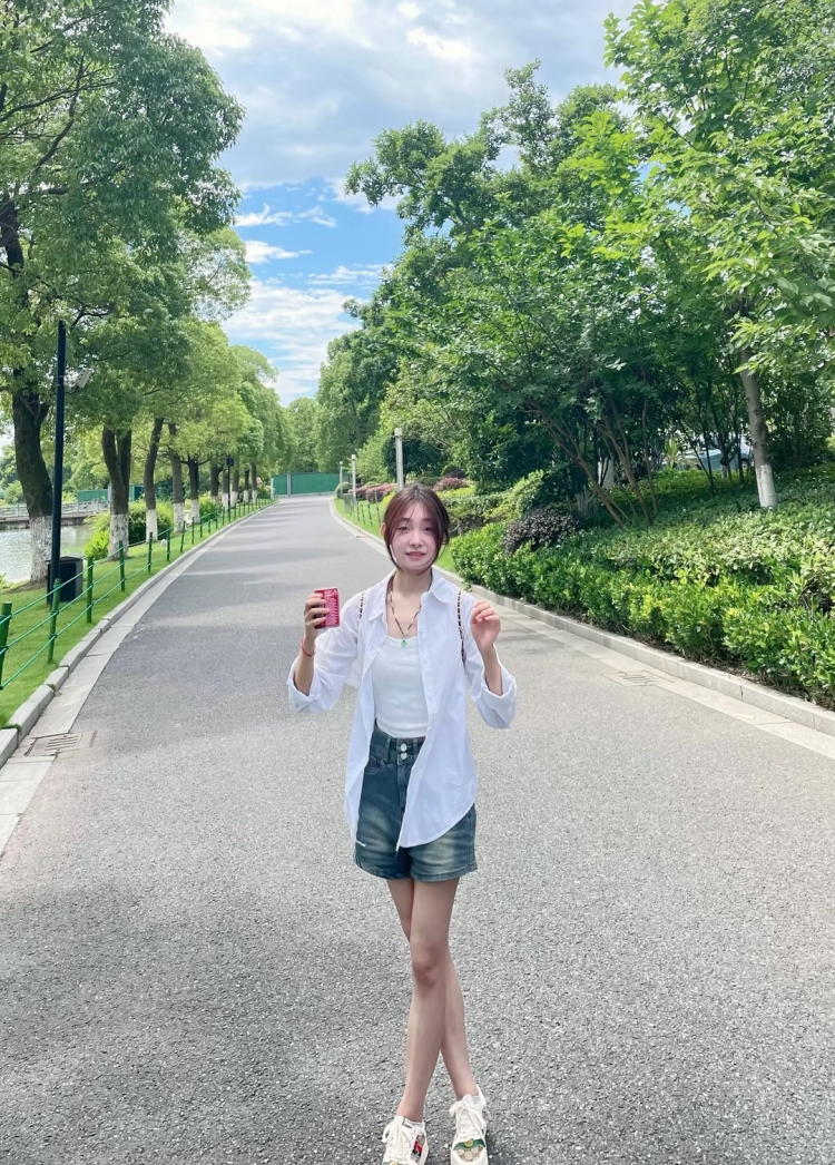 湖非海-浙江省·杭州市·钱塘区-快手   抖音  某红薯-本人身高155  体重82    会拍照  会Ｐ图  风格不限  内衣不接拍   寄拍  送拍   都可以  地区不限  ，时间充足
