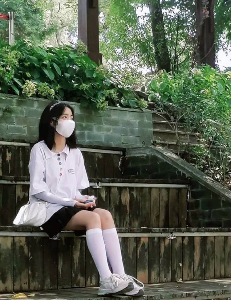 倒霉熊-广西壮族自治区·柳州市·融水苗族自治县--喜欢拍照,会批图,可驾驭多种风格,写评价,买家秀,身高156,体重80