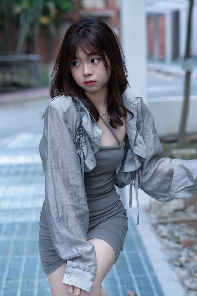 肉妃妃-广东省·广州市·番禺区-抖音-本人学生
想要接单,风格多变!
身高:155
体重:46
微胖
喜欢拍照📷
想要接单,寄拍,买家秀❗️‼️‼️❗️