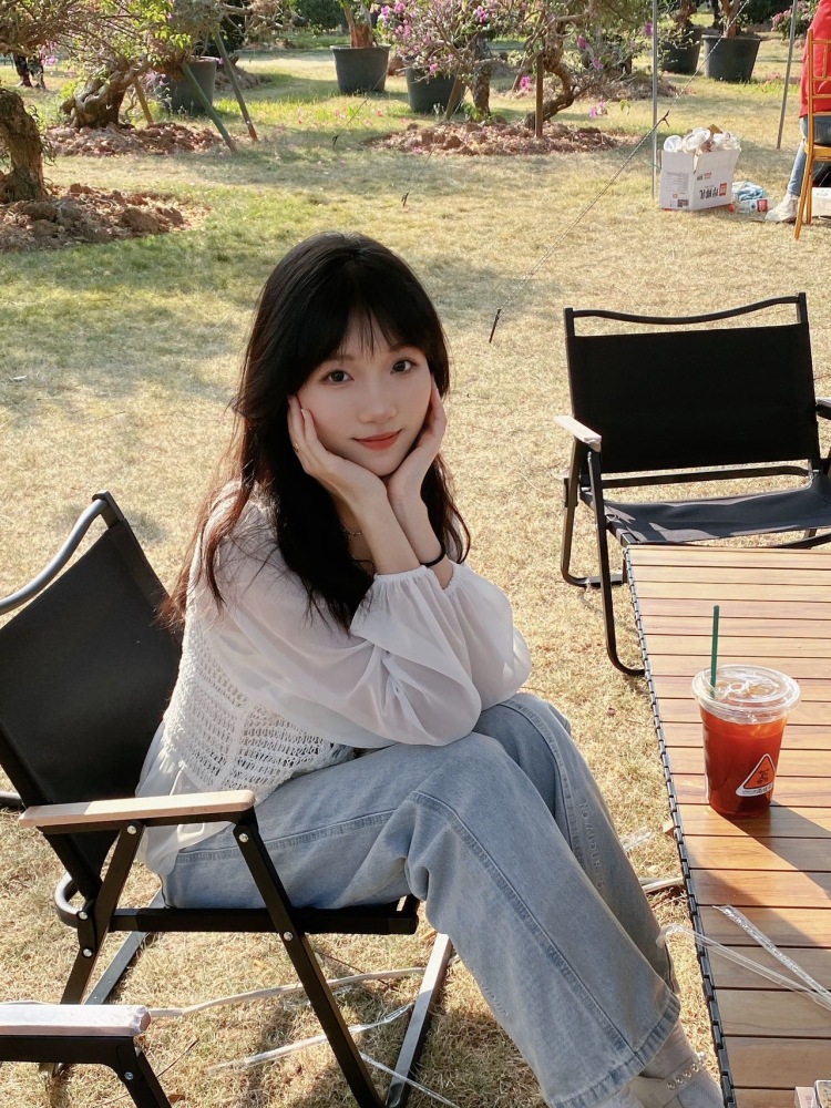 夏次一定-云南省·西双版纳傣族自治州·景洪市--会拍照 会修图 接寄拍 探店 有大量时间 出图一定高质量 请联系我吧~