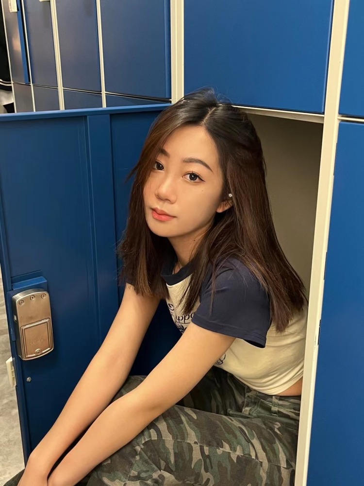 卷卷-陕西省·西安市·雁塔区--身高168体重92斤 接寄拍模特 寄拍衣服,首饰,鞋子都可以 平时喜欢拍照 喜欢p图出图快 各种风格都🉑️