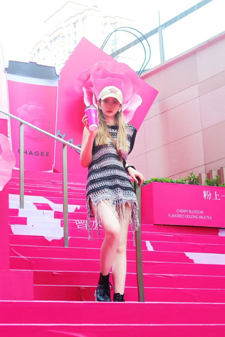 Chloe-重庆市·重庆市·南岸区-微博-买家秀，推广，有拍摄经验，会修图，可御姐可甜美可jk可古风。