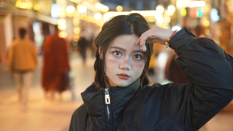 小个子爱穿搭-广东省·深圳市·光明区-抖音，某红薯，微博-净身高156，体重88斤小个子，喜欢拍照，爱穿搭，平日素人一个，早九晚五打工人，职场小白，喜欢旅游，各种探店