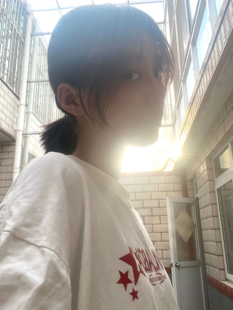 海aj-山东省·青岛市·即墨区-抖音-适合任何风格 酷girl 甜妹 中性 都可  身高173cm 体重105g
会认真听取意见 不怕麻烦