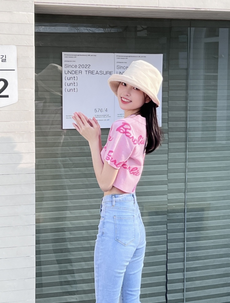 丽Li-广东省·广州市·番禺区-抖音-本人是一个喜欢拍照拍短视频的女孩子，可以拍衣服，袜子等，可以根据商家给的对标拍摄，拍的不好的可以重拍，脾气好，有耐心，也需要我自己可以做的更好.