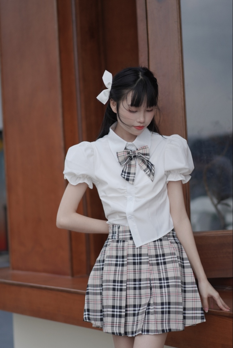 丽Li-广东省·广州市·番禺区-抖音-本人是一个喜欢拍照拍短视频的女孩子，可以拍衣服，袜子等，可以根据商家给的对标拍摄，拍的不好的可以重拍，脾气好，有耐心，也需要我自己可以做的更好.
