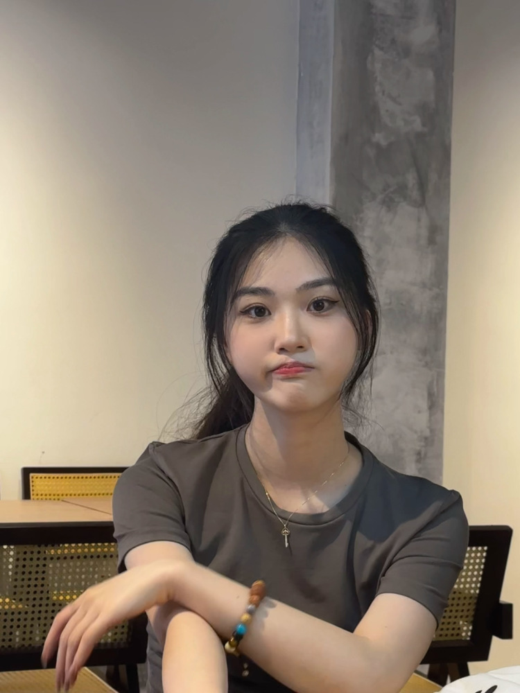 抱抱龙-江苏省·无锡市·江阴市-抖音 某红薯 微博-157cm43kg买家秀、免费试用、校园推广、平面模特兼职、新媒体运营、营销推广