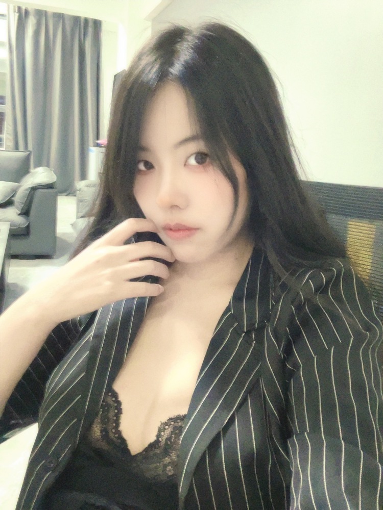 马baby-海南省·省直辖县级行政区划·陵水黎族自治县-13119993563Ma-接寄拍 什么类型都可以接 衣服 美妆 包包 可以拍海边照 效率高 全天有空