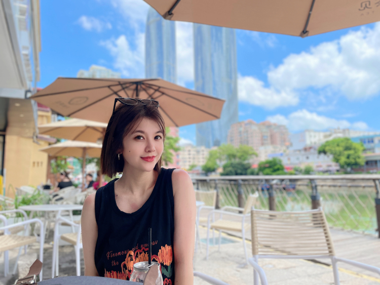 不吃年糕-吉林省·长春市·朝阳区--喜欢听歌,看电影,喜欢开箱测评,摄影。喜欢美食并分享美食,关注时尚潮流