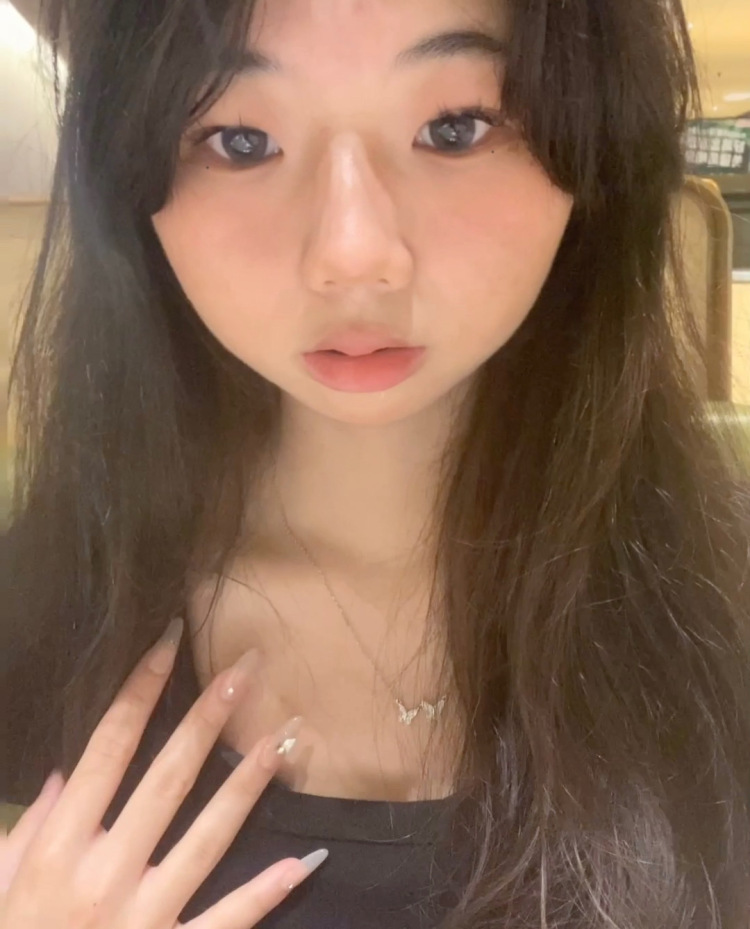 yuri-广东省·佛山市·南海区--身高:167
体重:96-98斤浮动
可接服饰,多种风格都会尝试!多看看孩子吧