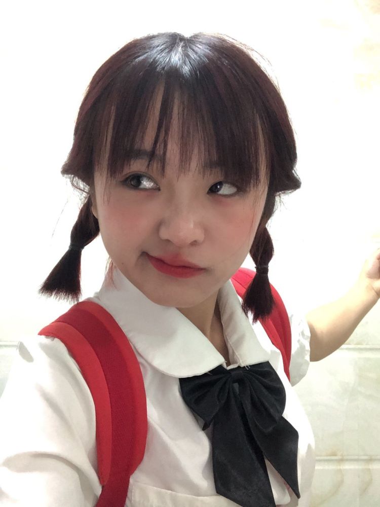 张默默-浙江省·台州市·椒江区-抖音。快手-平时喜欢拍照,拍甜妹风格还有辣妹风格之内的,会去学习别人的拍照风格和拍照技巧,不断的努力和成长自己。