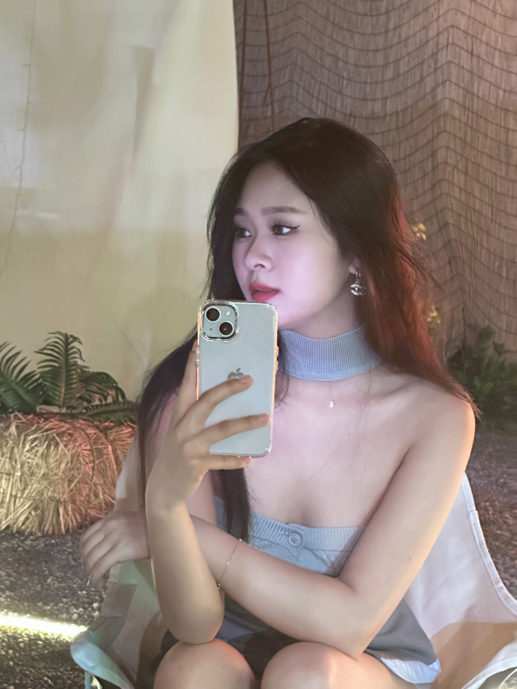 婷婷-广东省·佛山市·顺德区-快手ID 3164773890-拍摄照片视频都会有,每组照片都精心设计出来每个视频都用心做好