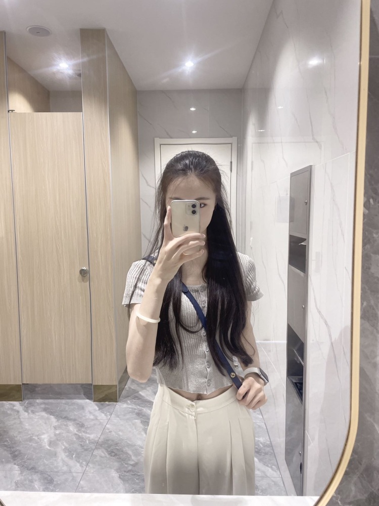 南南-河南省·商丘市·夏邑县--身高173cm 体重50kg。擅长拍照 修图 想做兼职 给自己增加一份收入,感兴趣的老板们可以联系我。