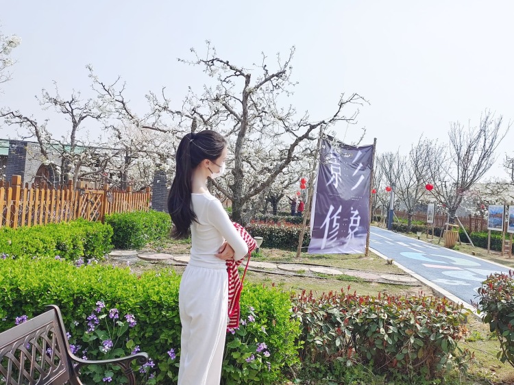 南南-河南省·商丘市·夏邑县--身高173cm 体重50kg。擅长拍照 修图 想做兼职 给自己增加一份收入,感兴趣的老板们可以联系我。