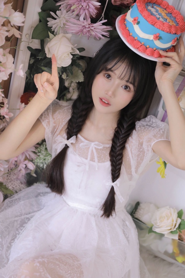 布丁-上海市·上海市·宝山区--身高:158,体重:42kg,鞋码:35,适合甜美、少女、仙气、小清新、日常简约、古风、校园风等