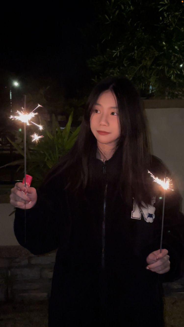 Xii-广东省·广州市·海珠区-抖音某红薯-身高155体重40
很会拍照也会P图化妆技术也不错!
想接单赚钱赞经验
希望可以接到单
想接寄拍准备上大学也很多空余时间