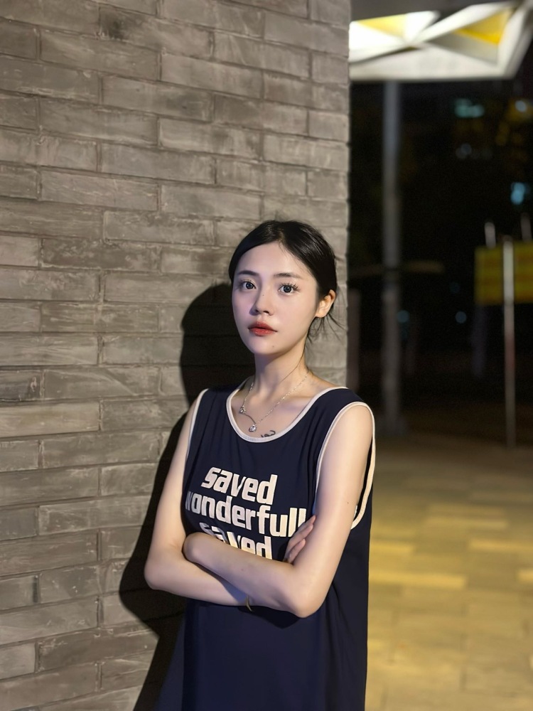 Lily-上海市·上海市·闵行区-抖音-买家秀 种草带货 寄拍 身高168 体重52 抖音新主播粉丝760 求工作求工作