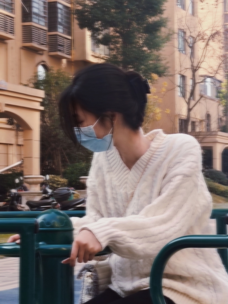 会拍照的蔷薇-湖南省·长沙市·望城区--我是一个身高170体重100斤,能驾驭各种风格类型的女孩,寄拍,平面模特是我努力的方向,能尽力满足寄拍的一切合理要求,因为做此方面起步不久,价格也就不贵,愿意也你们一起完成每一次任务,我会尽职尽责,全