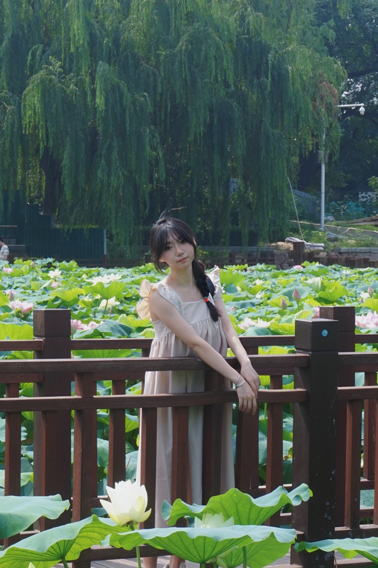 琳娜-河南省·郑州市·金水区-某红薯-【郑州陪拍】
狮子座 女摄 性格温柔 善于沟通
拍照设备:佳能6D+小痰盂/你的手机
在校大学生,会构图,会摄影,会拍照引导
室内25/h,室外30/h
详情!!!
1.拍摄地点你来定,市区内优先