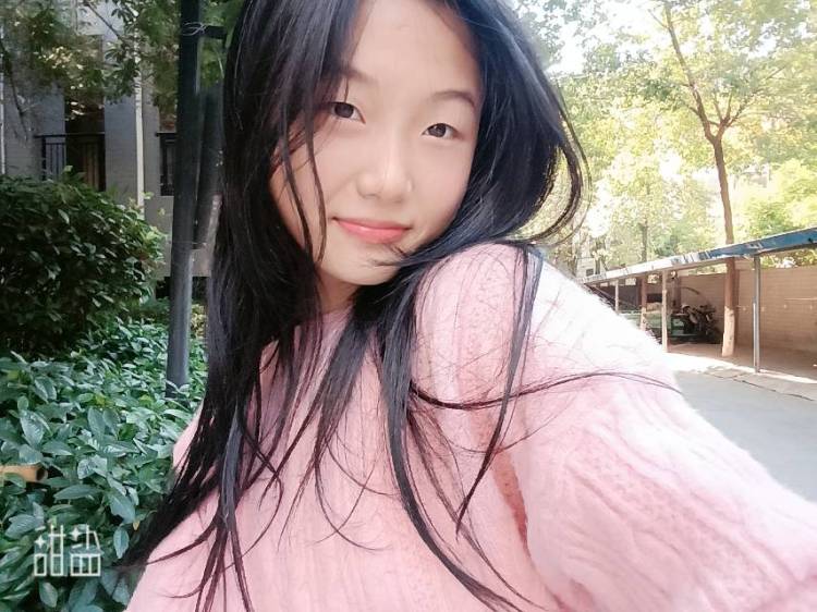 梁怡-江西省·赣州市·信丰县-微博-喜欢跳舞,以前学过一段时间的舞蹈,身高161cm,体重42kg,性格温柔,喜欢猫猫狗狗,喜欢裙子,高跟鞋,美甲,非常喜欢汉服,