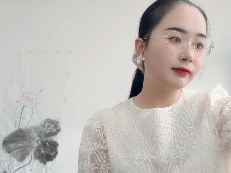 拾壹MM-云南省·玉溪市·通海县--大码女孩,接寄拍,赠拍,饰品,化妆品,服装,旗袍等都可以,希望互免,共同进步。