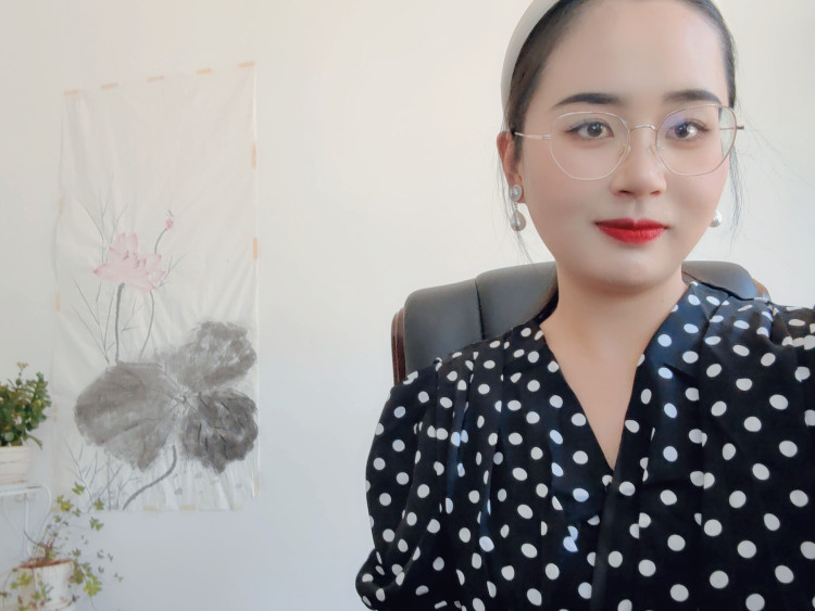 拾壹MM-云南省·玉溪市·通海县--大码女孩,接寄拍,赠拍,饰品,化妆品,服装,旗袍等都可以,希望互免,共同进步。