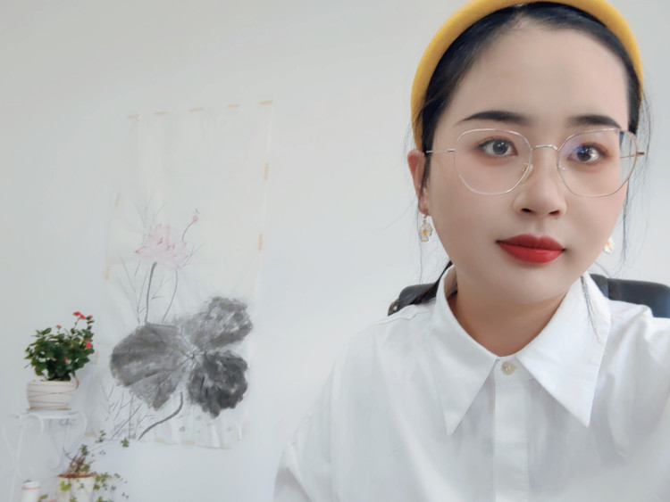 拾壹MM-云南省·玉溪市·通海县--大码女孩,接寄拍,赠拍,饰品,化妆品,服装,旗袍等都可以,希望互免,共同进步。