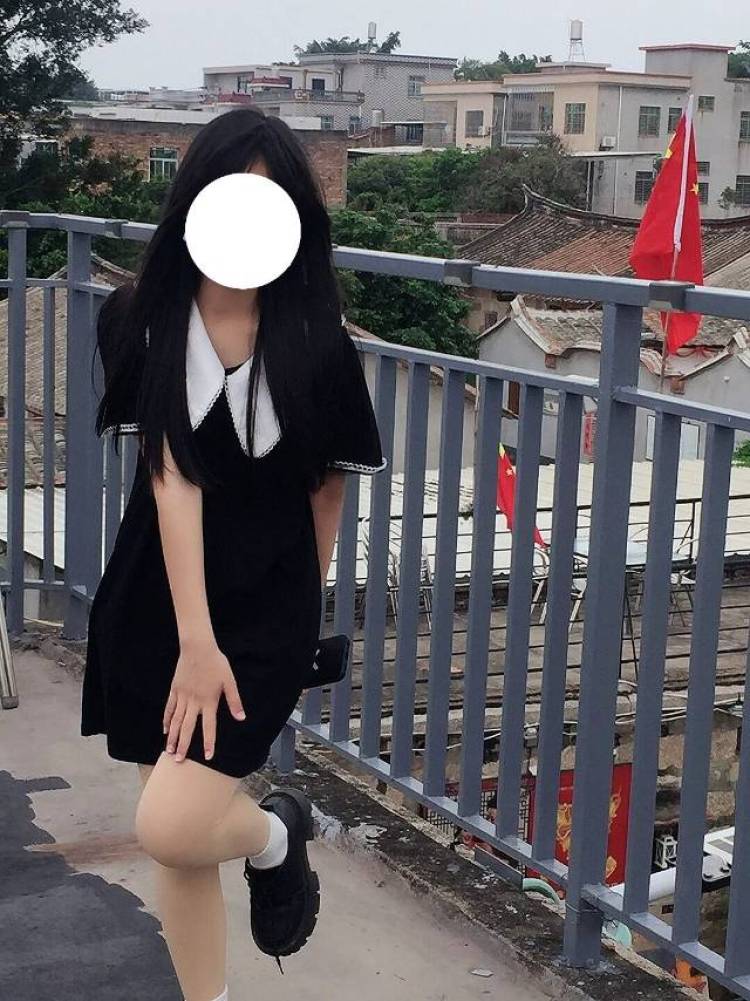 涂涂-福建省·漳州市·漳浦县-快手-素人寄拍,价格可商量,任何风格的衣服都可,拼夕夕桃宝都可,希望可以与你和合作哟!