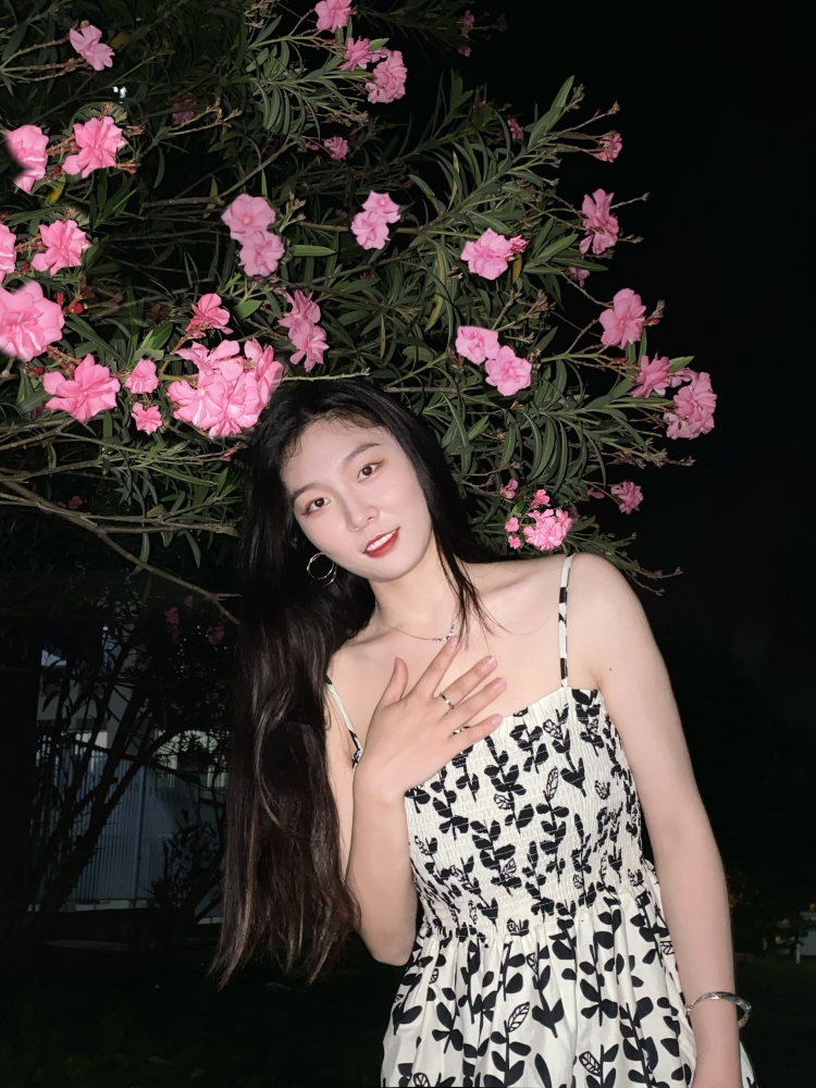 HAPPY小姐姐-陕西省·渭南市·富平县-抖音 快手-身高168体重114
年龄22
希望接寄拍 买家秀 送拍等
🉑长期合作🤓
风格多样 喜欢拍照