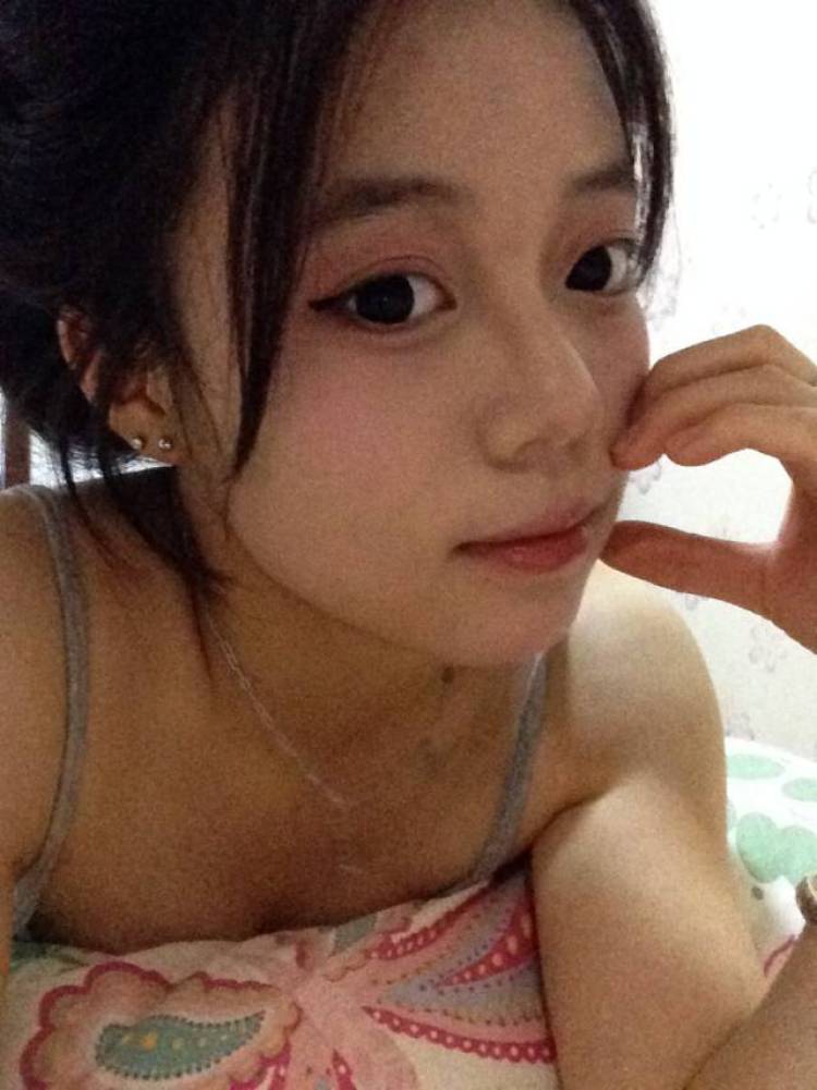 琪琪-山西省·晋中市·祁县-某红薯-我比较爱臭美平时喜欢拍照本人身高 155 体重 84 左右，什么风格都可以试试
