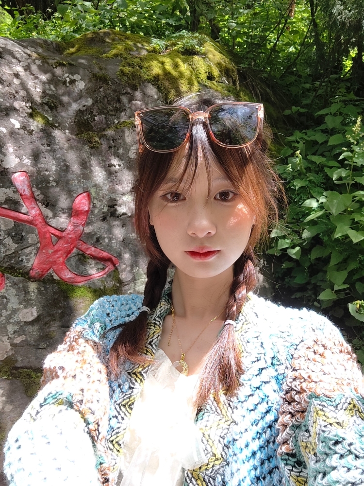 努力小美-四川省·遂宁市·船山区--我是一名大学生,有空余的时间,有点颜值,会拍照会p图,想做寄拍,第一次接触这个软件,希望给我个机会