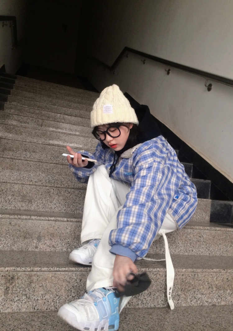 格格巫-宁夏回族自治区·吴忠市·同心县--会拍照 会p图 会穿搭 风格不限 身高162体重95 个人喜欢各种各样的风格 不局限于一种