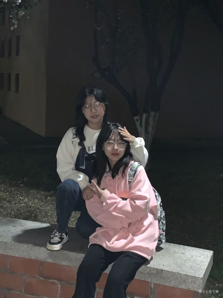 🥕-湖南省·长沙市·长沙县--身高一米五多，体重九十，微胖女生，爱拍照 拍照技术还行，有朋友帮忙拍照，大学生 ，时间充足，可接寄拍送拍，拍买家秀，app展示。