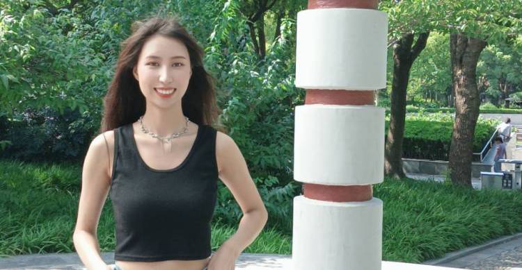 莲莲子-上海市·上海市·浦东新区--接寄拍,接寄拍
服饰,饰品,包包都可
可以拍视频
拍照好看,会P图。
与我合作,让你的订单爆爆爆