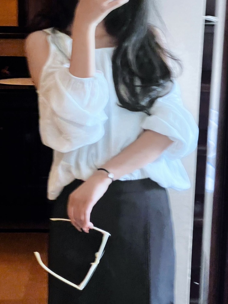 雨点-重庆市·县·垫江县-抖音-接寄拍 服饰 包包 鞋子都可以 网拍 赠拍,会搭配 会p图 平时自己也喜欢拍照