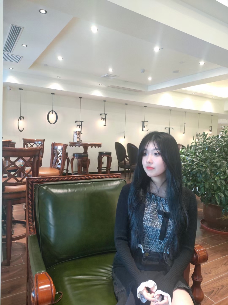 浅吃个桃-辽宁省·丹东市·元宝区-得物230-接服饰，首饰，包包，鞋子等产品
167/100
纯欲风 甜酷风