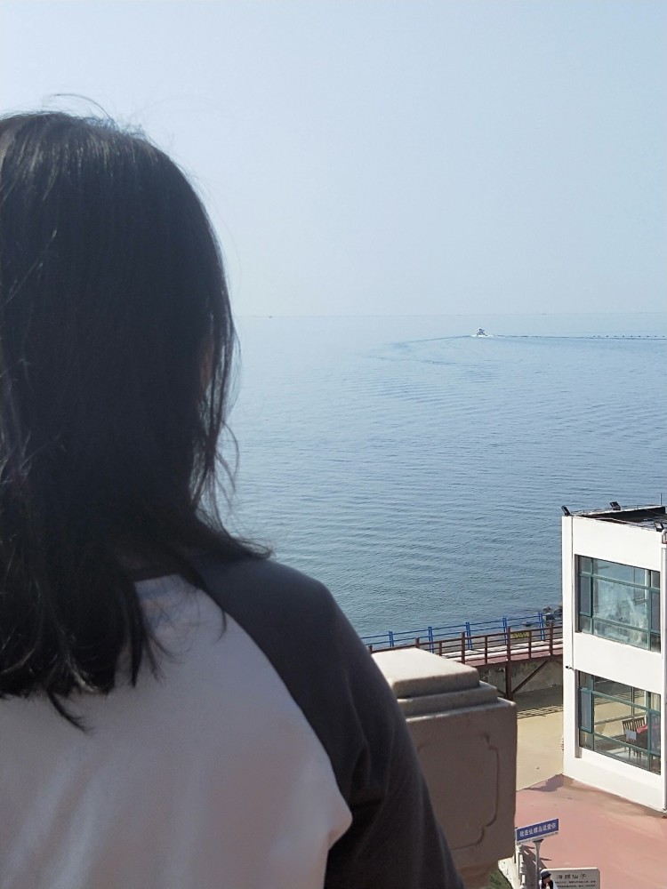 ʸᵧ-北京市·北京市·房山区-快手-喜欢拍照 画画唱歌 最喜欢甜酷风!! 想接送拍 买家秀卖家秀都可以拍 主要想拍衣服 物品也可以拍 有商家合作嘛 可以联系我谢谢!
