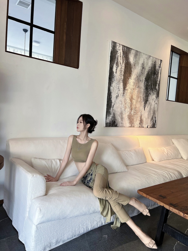 夏夏-浙江省·嘉兴市·桐乡市--摄影师,会拍照,有专业设备,身高165.体重98斤。形象好,气质佳,出图快