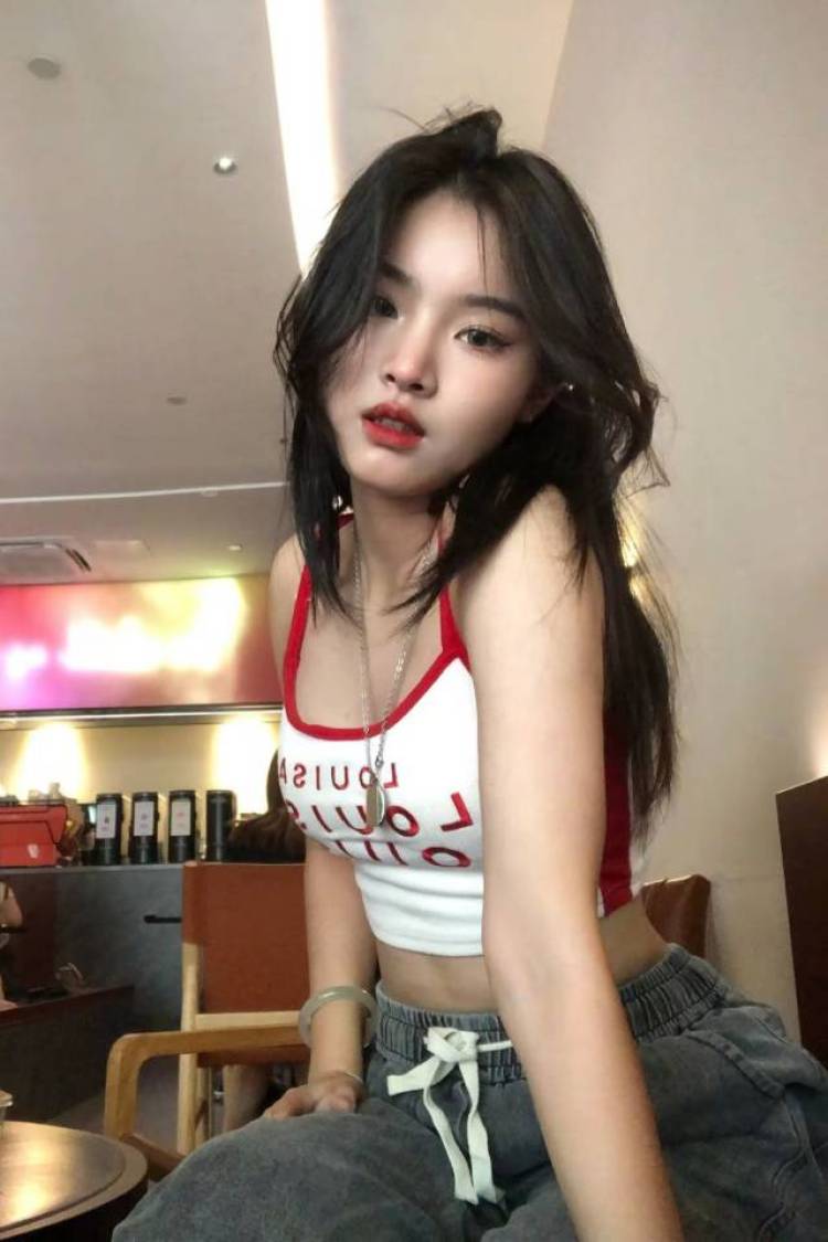 玛卡-北京市·北京市·房山区-陶子的糖果屋-各位老板好,本人可接寄拍送拍服装,本人有些许经验,曾拍过衣服,面膜等商品。可出镜,本人长相甜美,气质优越,可驾驭多种风格的拍摄