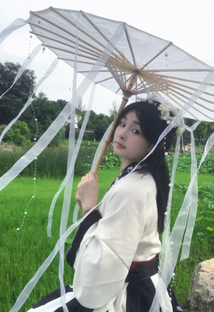 宋.-四川省·成都市·龙泉驿区-快手 抖音-平时喜欢拍照 jk lo 汉服都有所涉及平时也很喜欢日常服 拍照也比较上镜