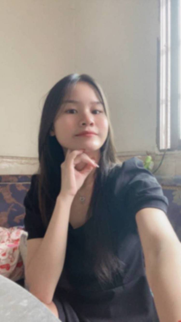 辞梦-贵州省·安顺市·紫云苗族布依族自治县-快手,抖音-年龄18,身高150,体重40公斤,兴趣爱好,唱歌拍照,资源优势,时间充裕,服务范围(服装,美妆,鞋),合作要求,有实名认证,收费标准,出图40-100,详情页100-200