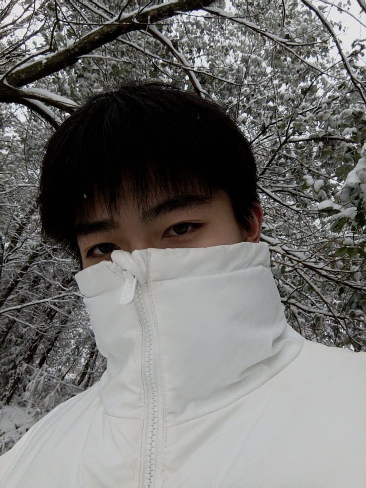 周超-重庆市·重庆市·九龙坡区-抖音,快手-本人爱穿搭,外向活泼,摄影能力扎实,可接寄拍和送拍的衣服鞋子等等