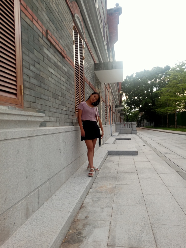 Melody-广东省·广州市·白云区-某红薯,抖音-接寄拍,各种各样的物品都行,爱拍照修图,本人身高160,48公斤