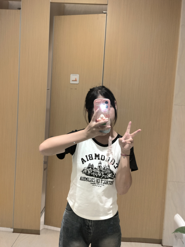 魚恋海.-云南省·昆明市·呈贡区-快手-平时特别喜欢拍照，会批图，经常网购一些服饰，以及装饰用品。很有信心加入此平台